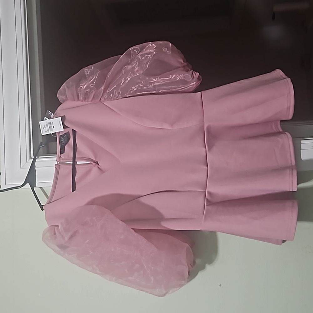 Puff Sleeve V-Neck Peplum Top